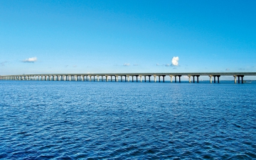 鐵山港跨海大橋